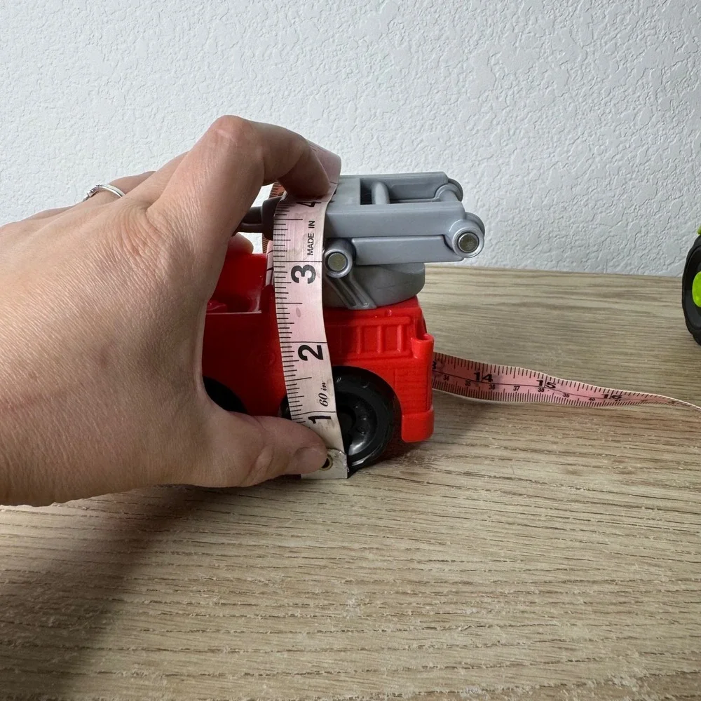 Fisher-Price Little People Red‎ Fire Truck and Helpful Harvester Green Tractor